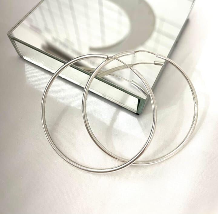 Pendientes de aro medianos y finos de plata